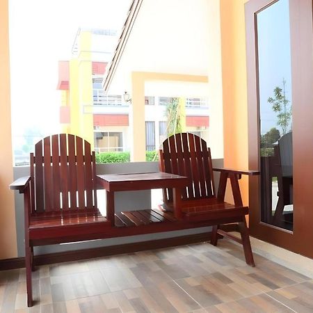 Juntima Boutique Hotel Phetchaburi Extérieur photo