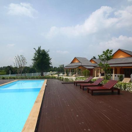 Juntima Boutique Hotel Phetchaburi Extérieur photo