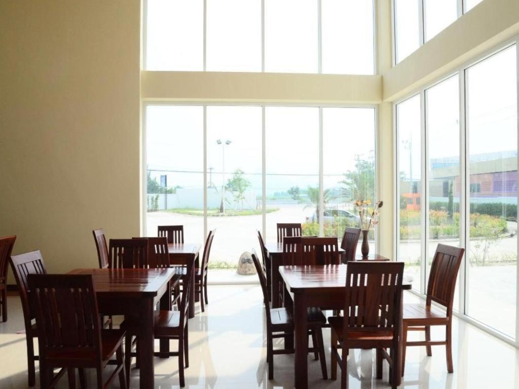 Juntima Boutique Hotel Phetchaburi Extérieur photo