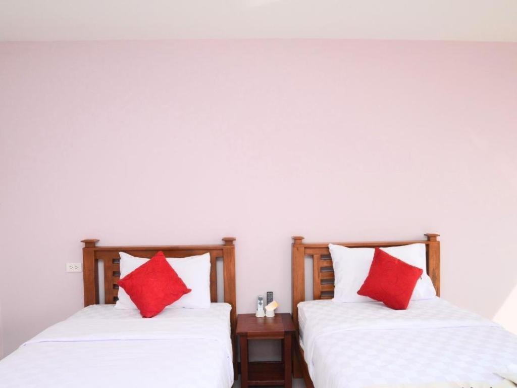 Juntima Boutique Hotel Phetchaburi Extérieur photo