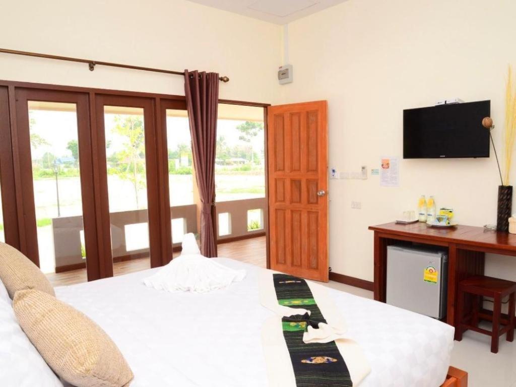 Juntima Boutique Hotel Phetchaburi Extérieur photo