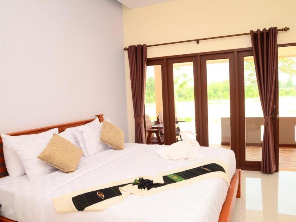 Juntima Boutique Hotel Phetchaburi Extérieur photo