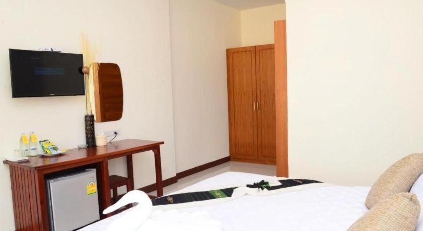 Juntima Boutique Hotel Phetchaburi Extérieur photo